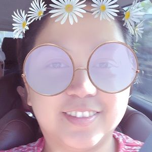 Meet your Posher, Annie